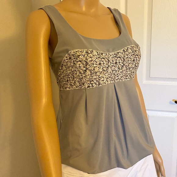 EUC RARE Lululemon Yoga Tank - Picture 3 of 10